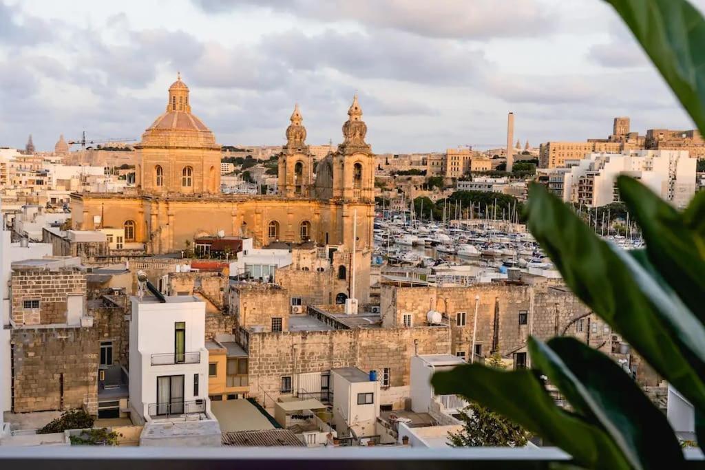 Luxurious & Stylish Penthouse With Private Pool Apartment Msida Exterior photo
